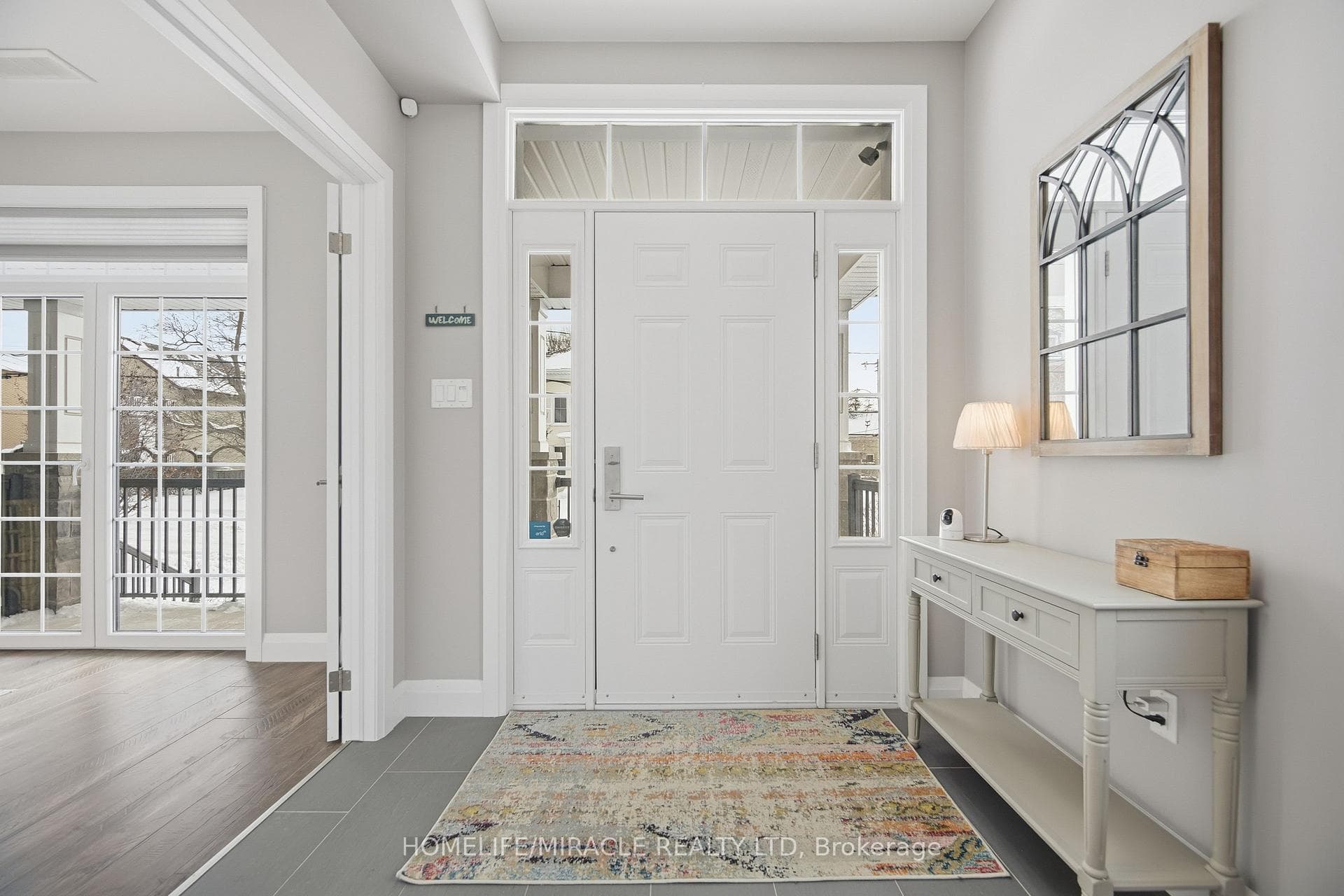 180 Benton Street photo 6