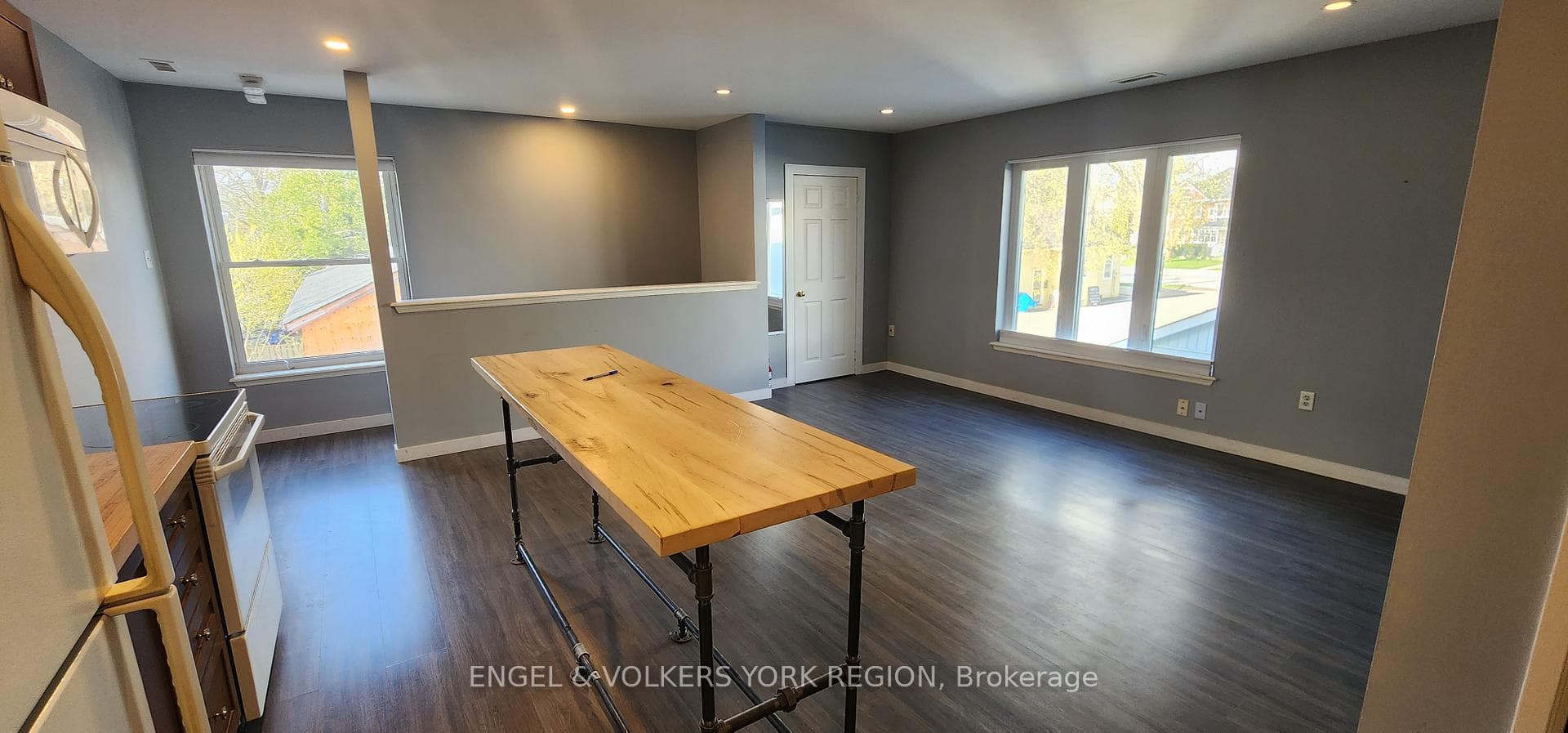 6 Queen Street Unit B photo 2