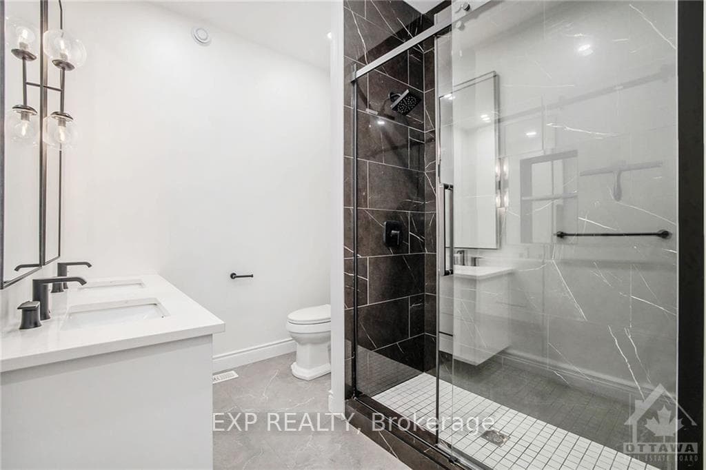 302 FORESTVIEW Crescent photo 12