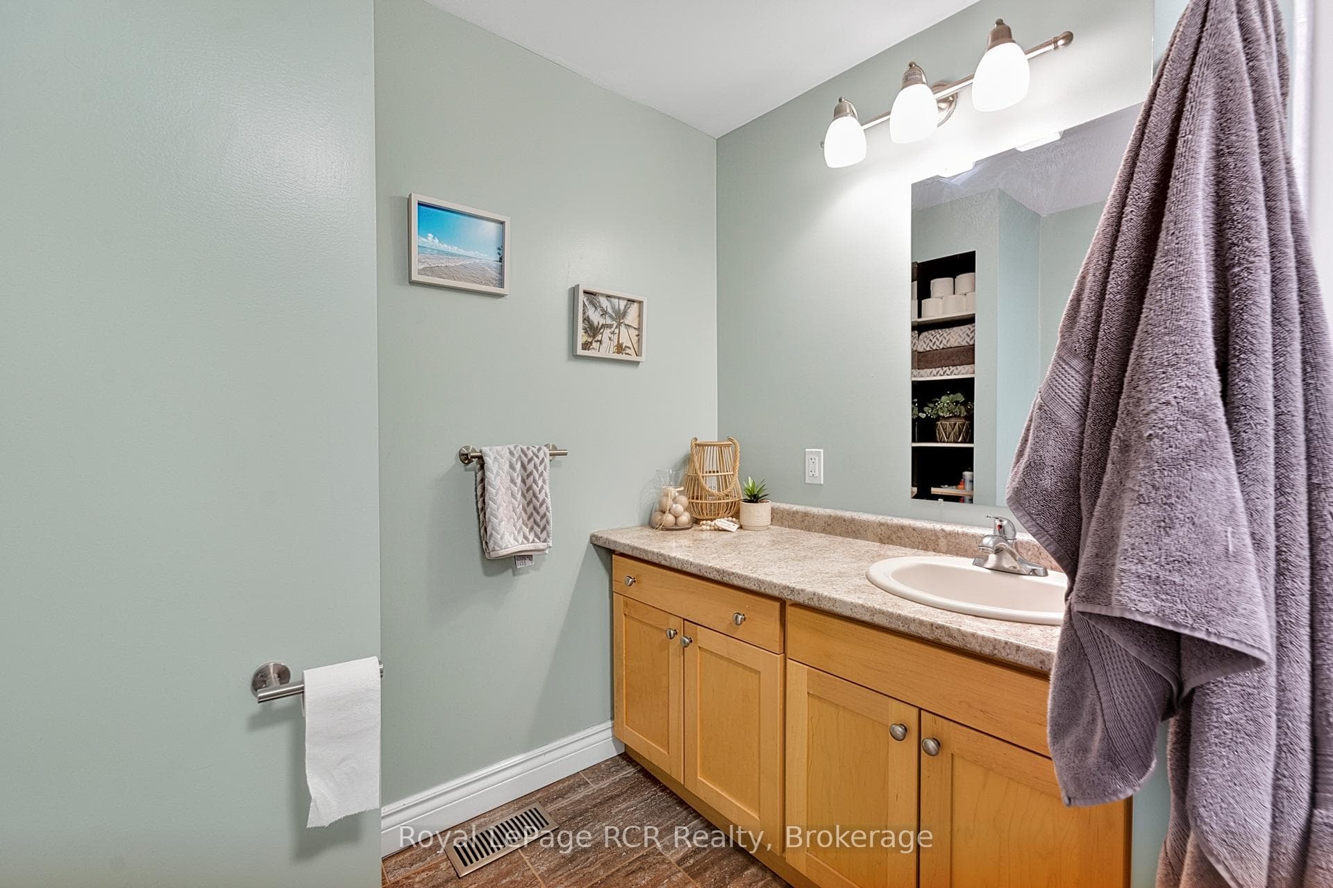 236 Andrew Street photo 19
