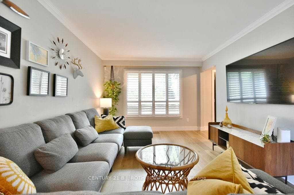 34 BELCOURT Avenue photo 6