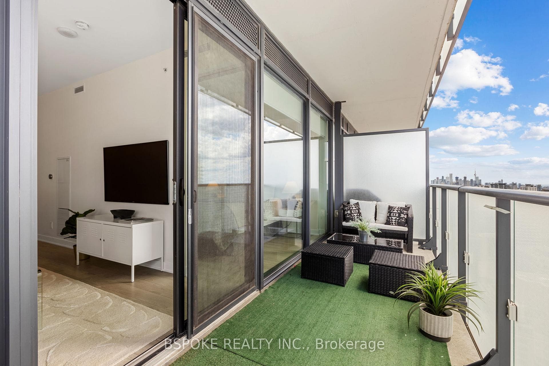 185 Roehampton Avenue Unit 2912 photo 21