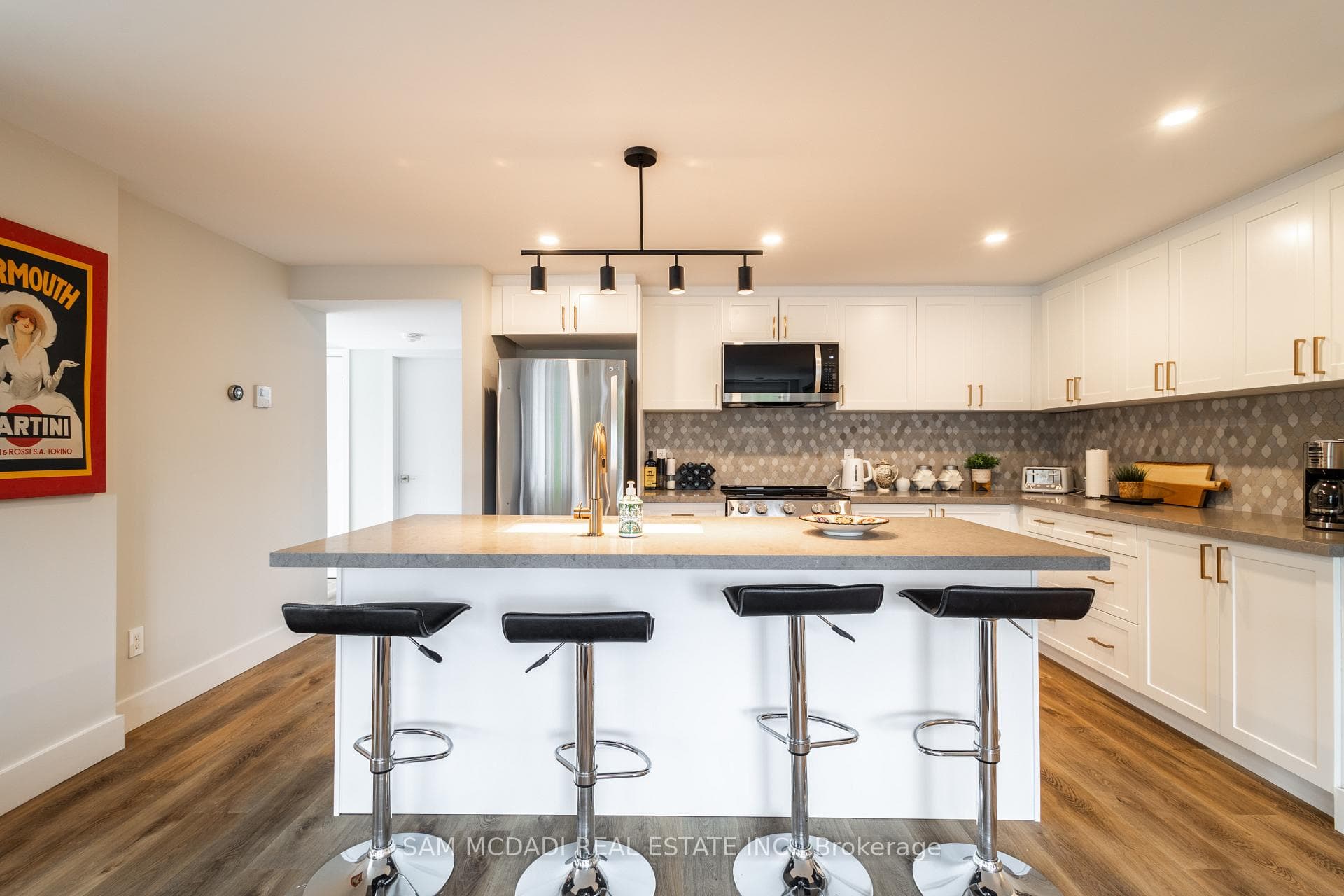 2 Tree Tops Lane Unit 102 photo 9