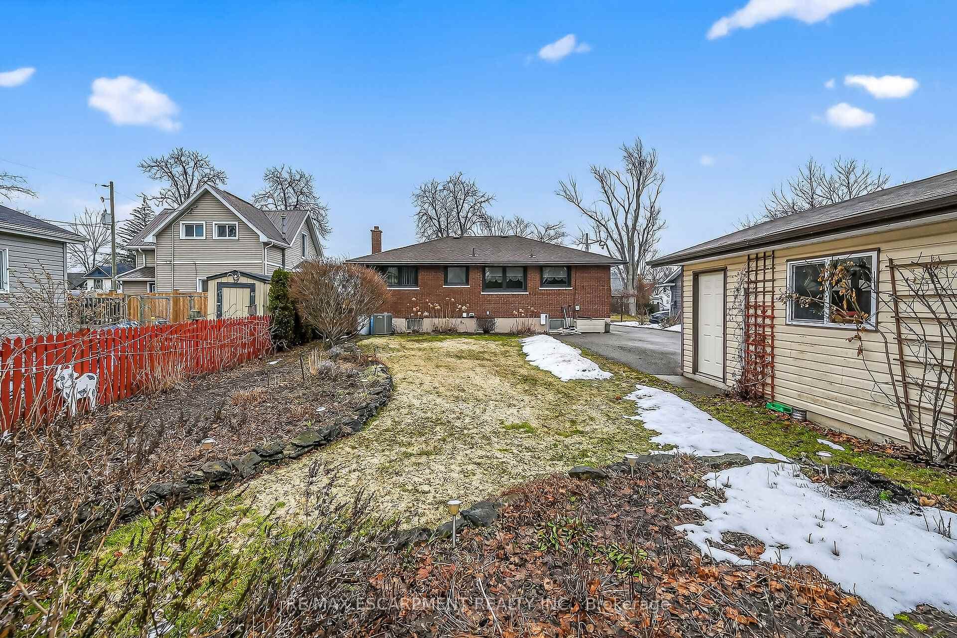814 CEDAR Street photo 50