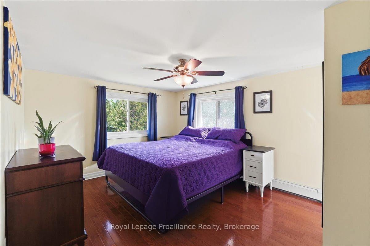 229 Henry Street photo 31