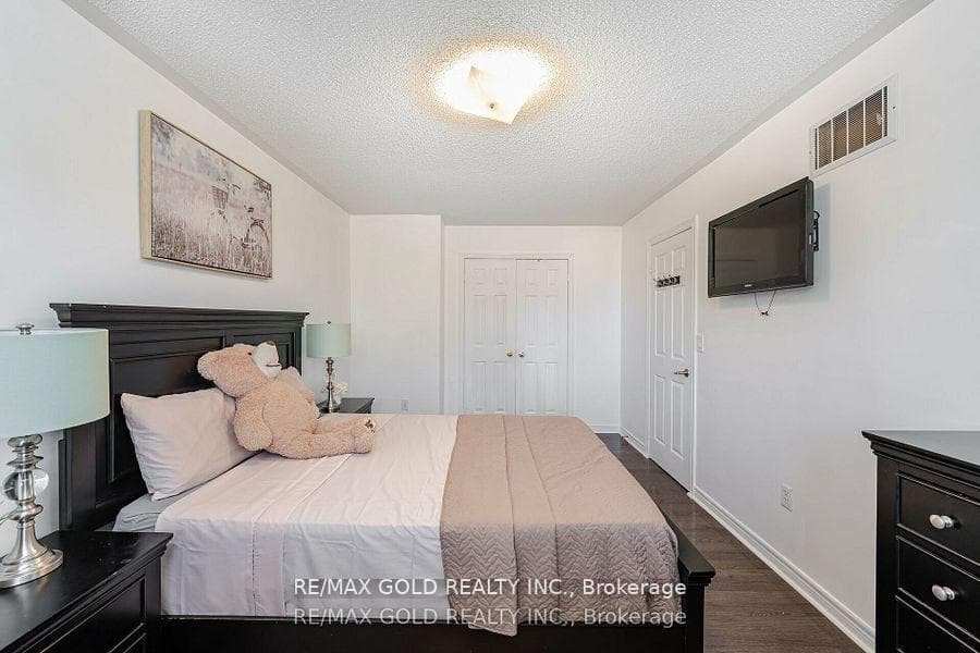 66 Brussels Avenue photo 26