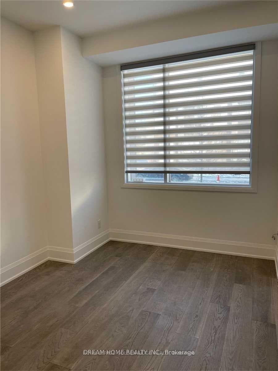 18 Greenbriar Road Unit 2 photo 5