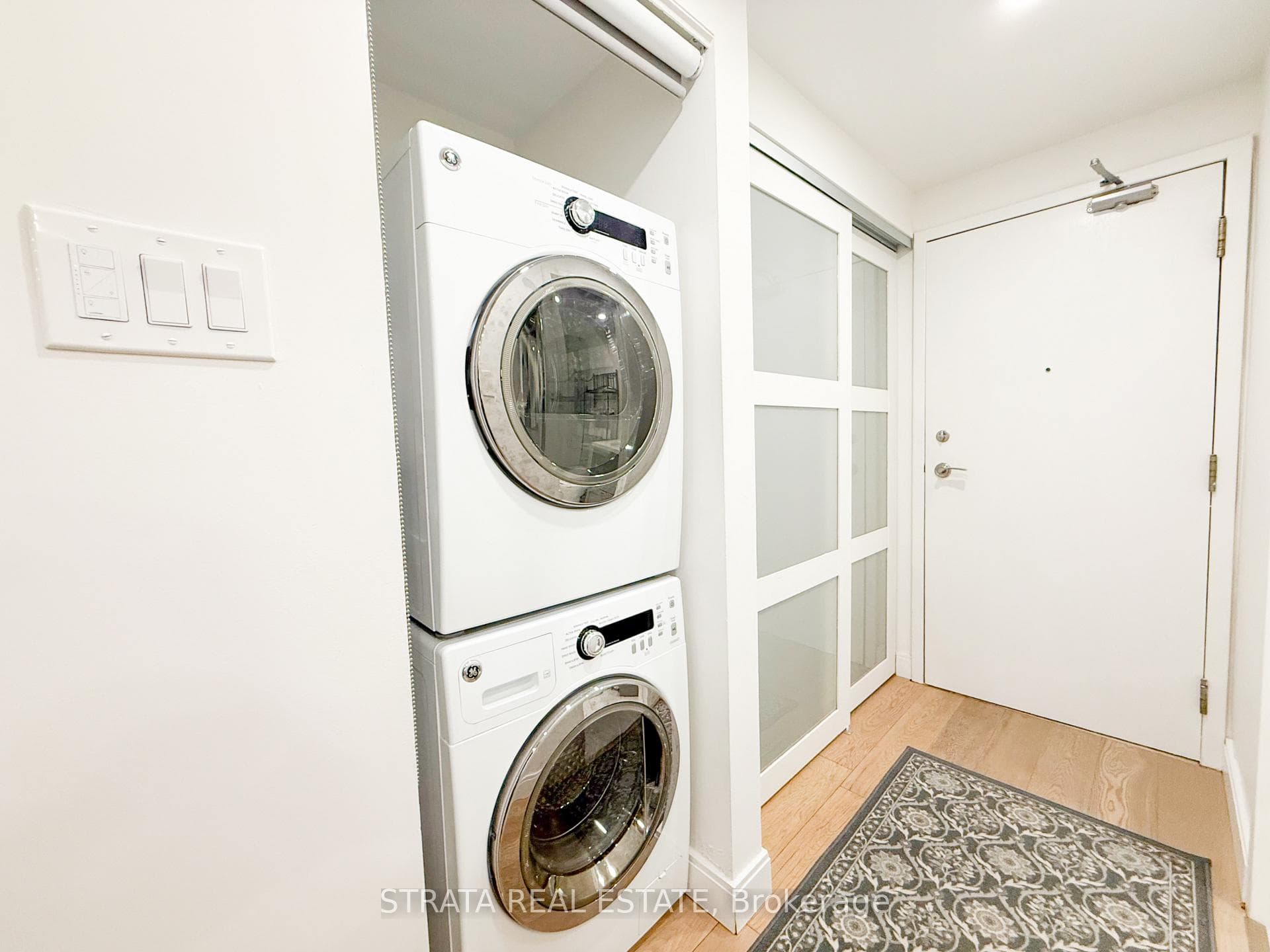 77 Harbour Square Unit 2205 photo 9