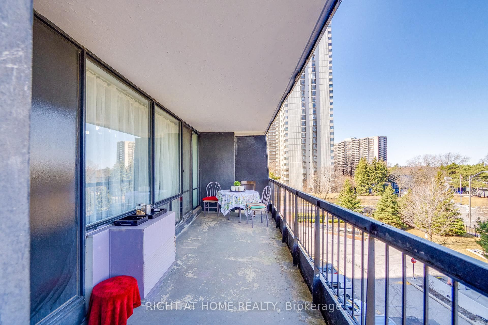 135 Antibes Drive Unit 402 photo 35