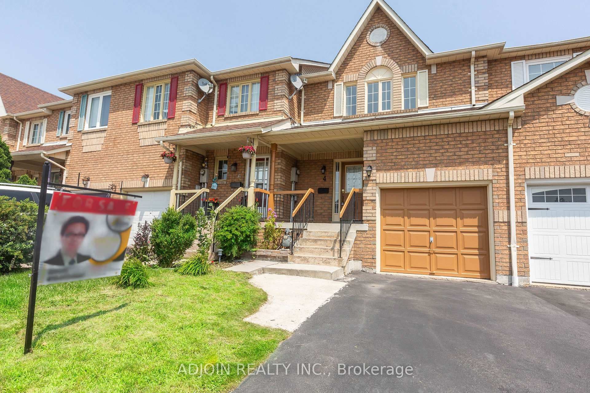 4 Lax Avenue photo 1