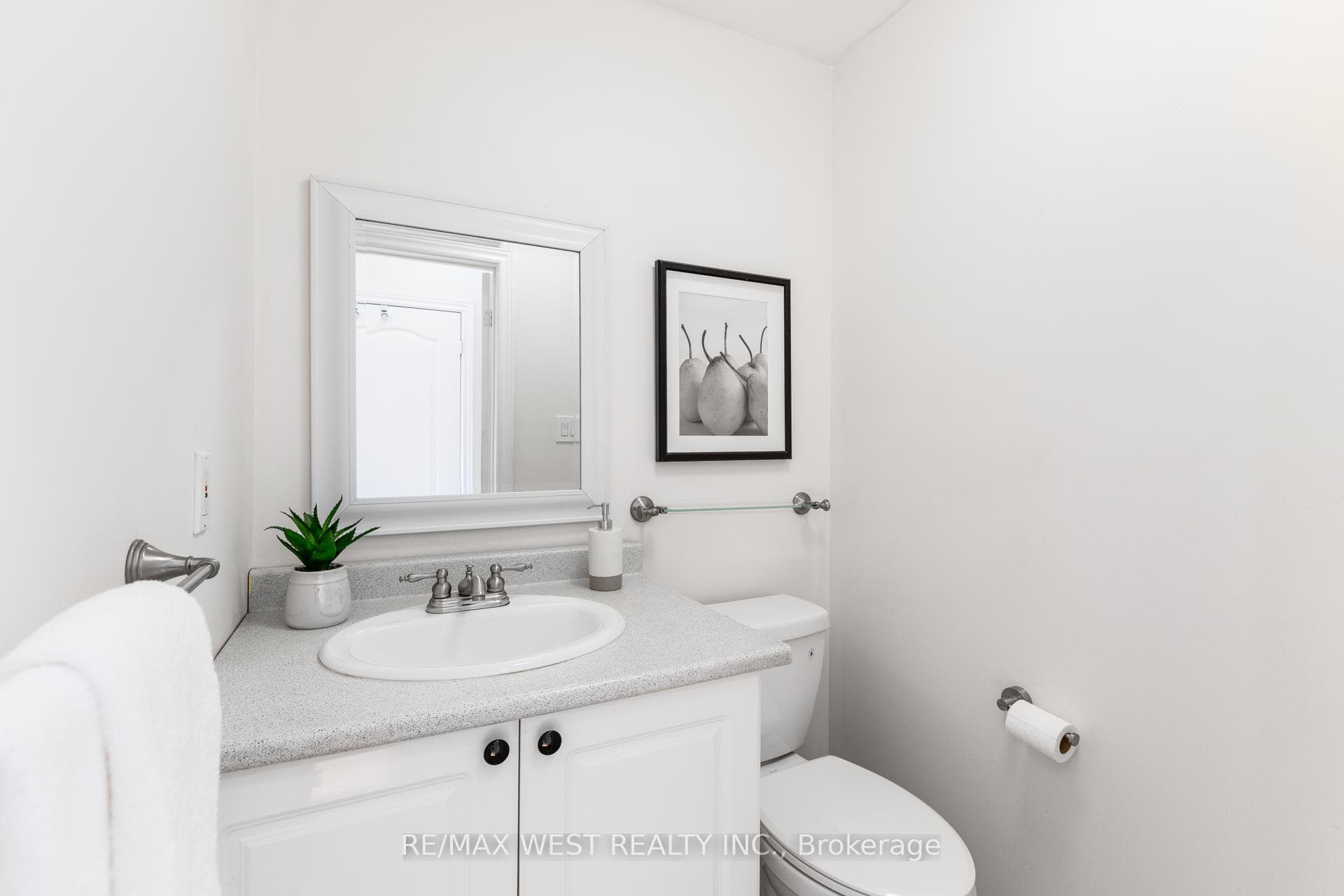 84 Edna Avenue photo 7