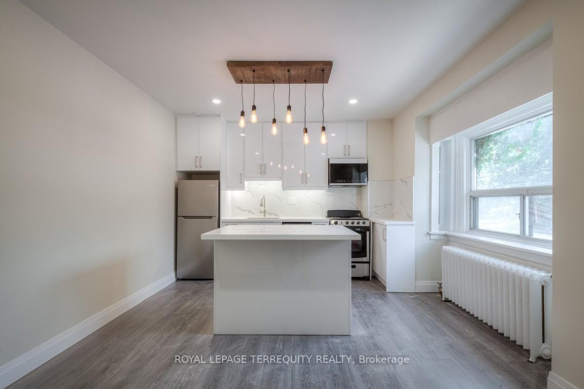 135 Jane Street Unit 1 photo 3