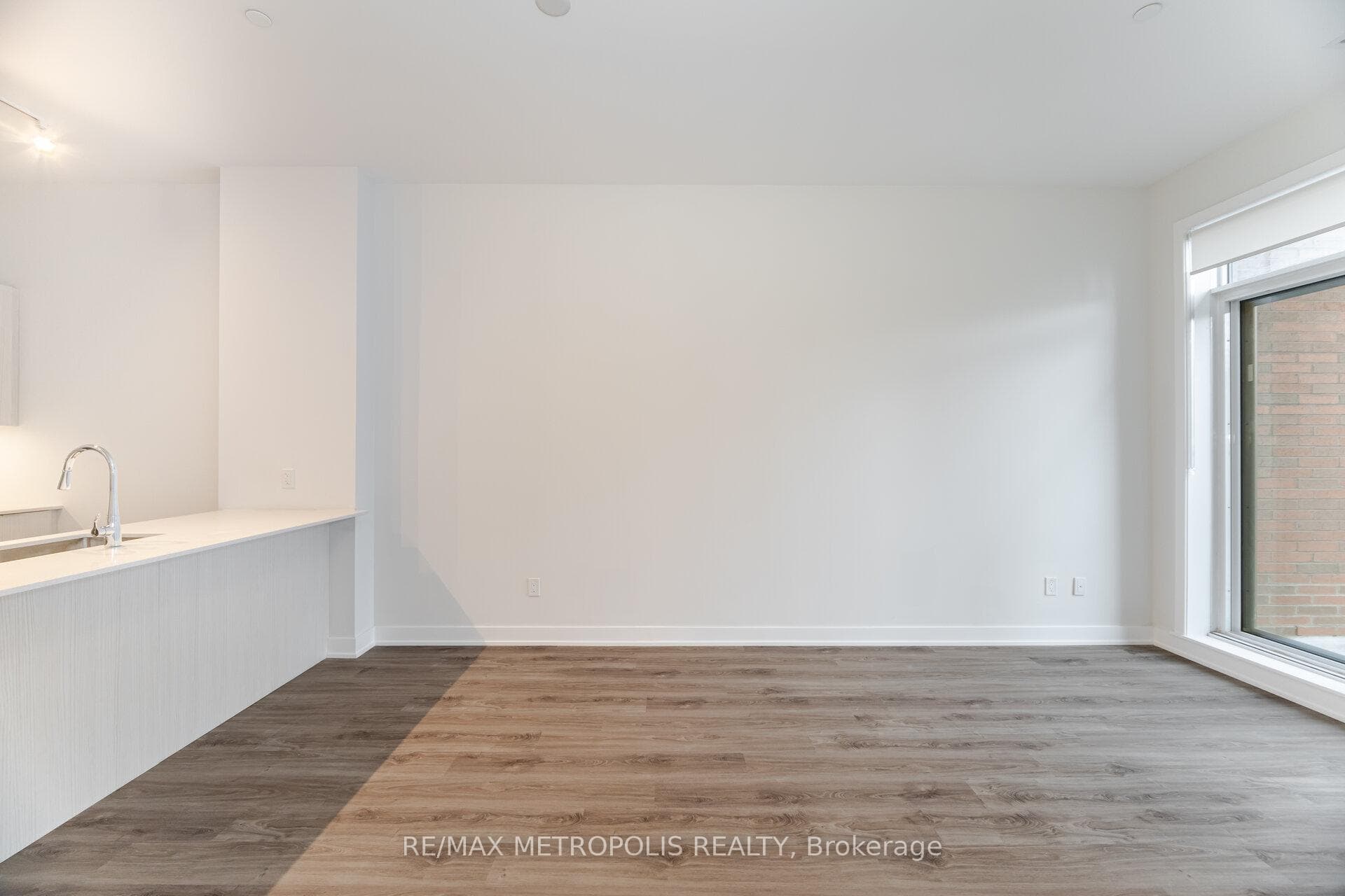 430 Square One Drive Unit 405 photo 14