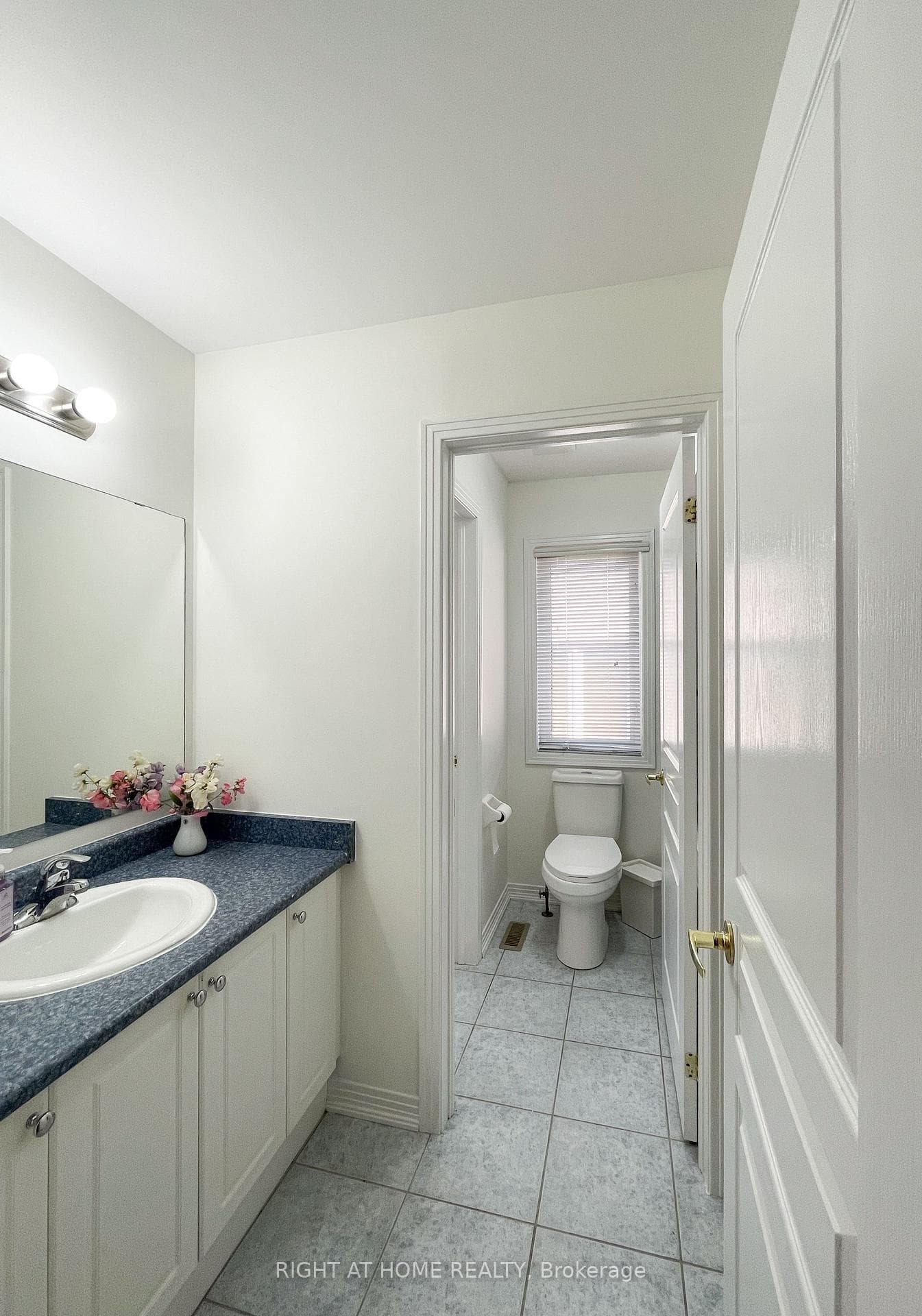 35 Nichols Boulevard photo 28