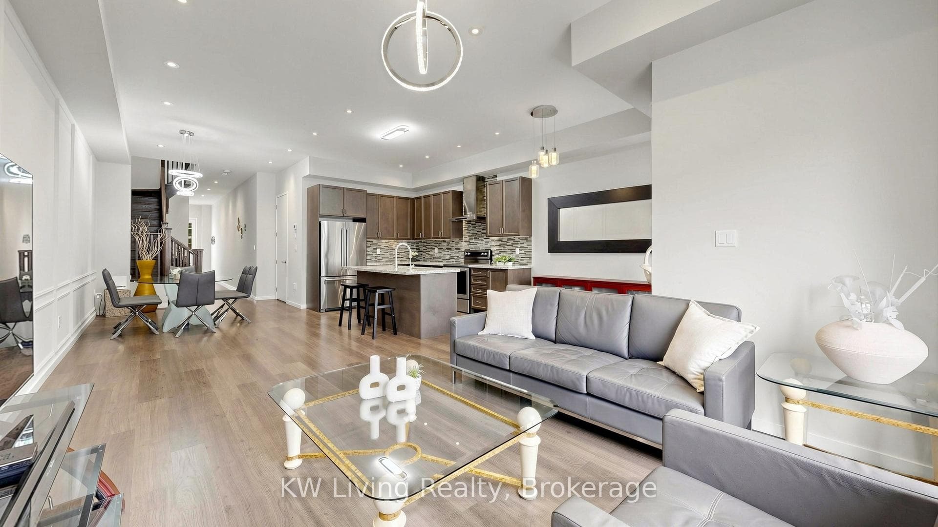 389 Elyse Court photo 4