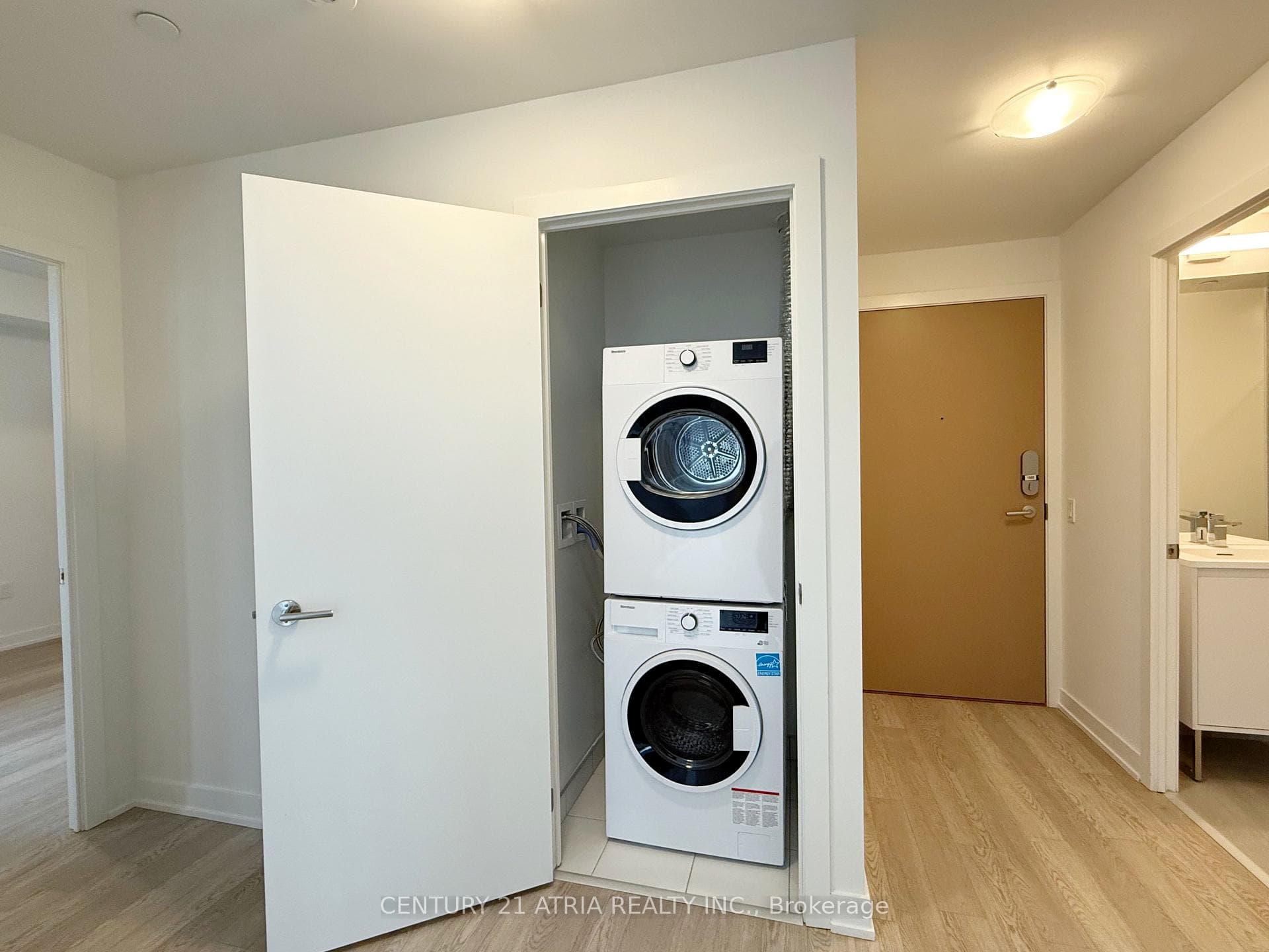 1 Quarrington Lane Unit 1502 photo 7