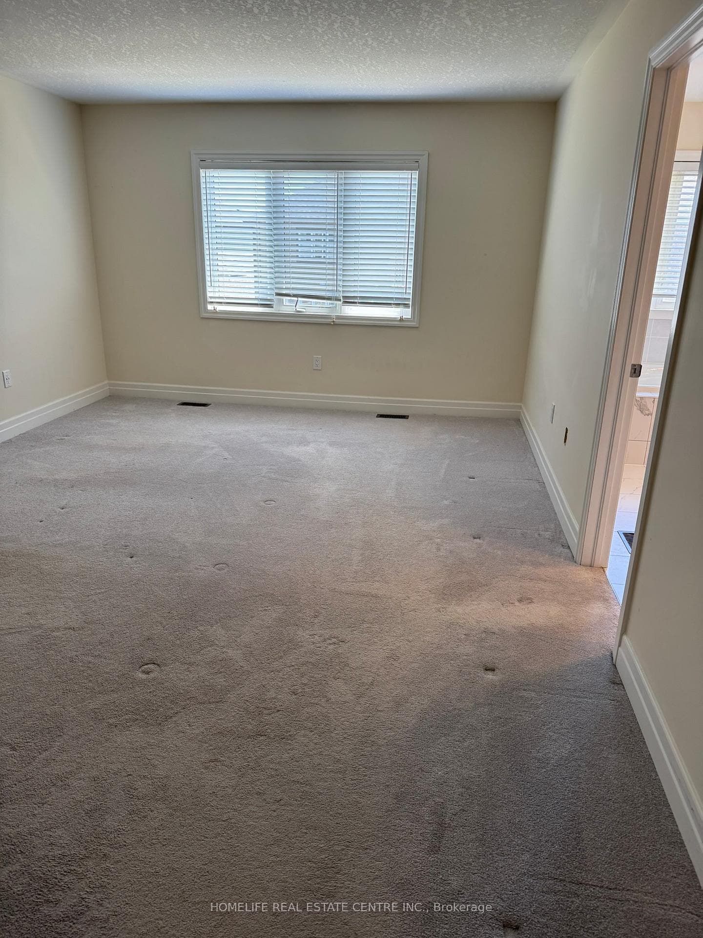 4492 Eclipse Way photo 8