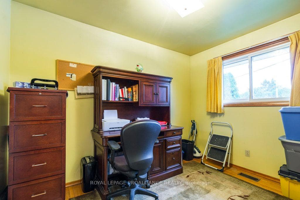 262 BARRETT Boulevard photo 15
