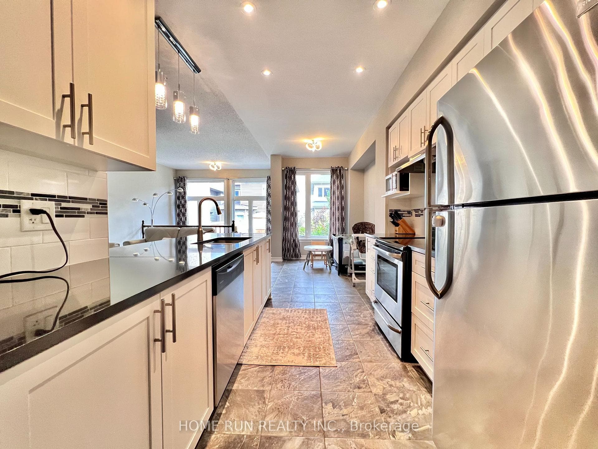 637 Tennant Way photo 18
