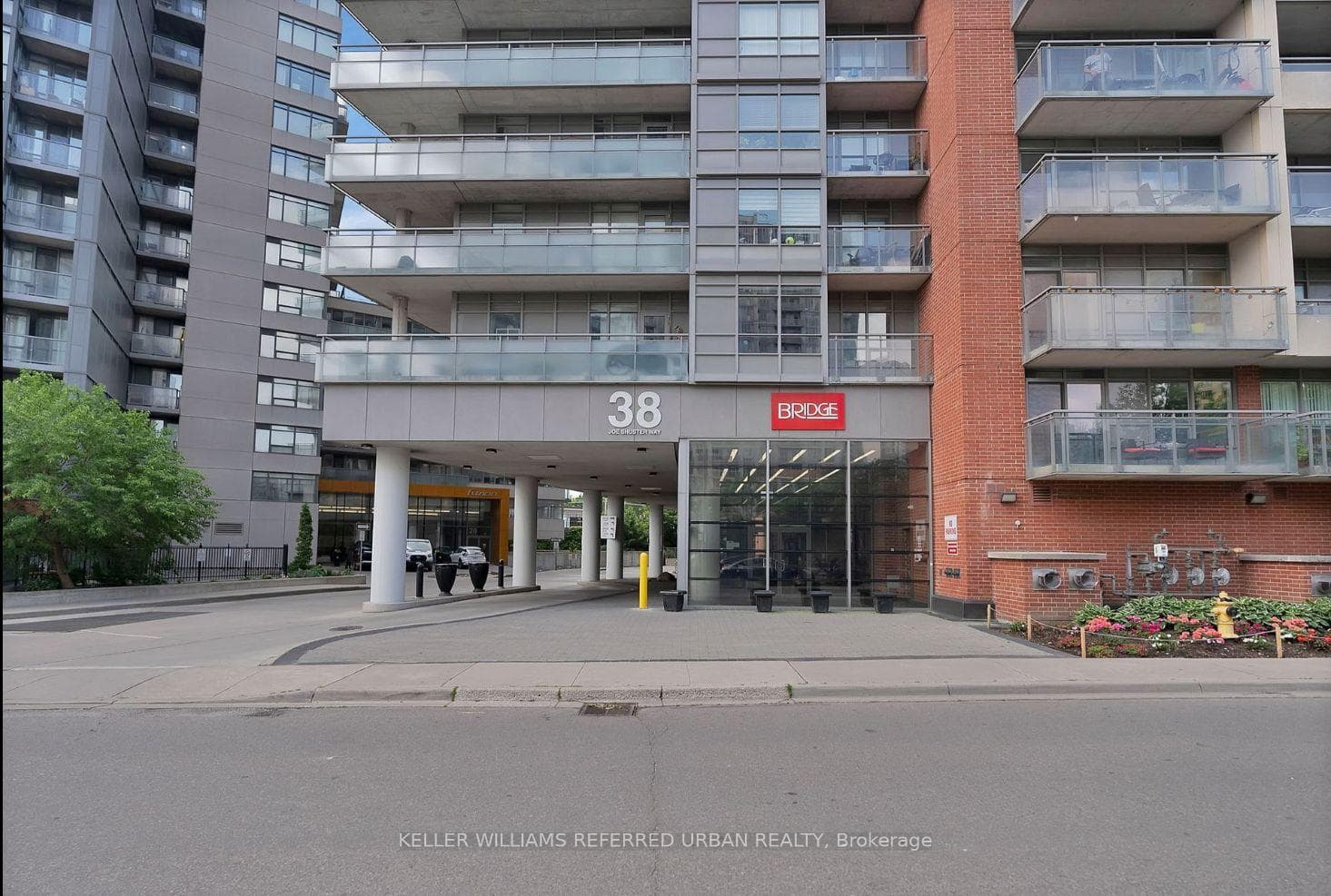 38 Joe Shuster Way Unit 1224 photo 2