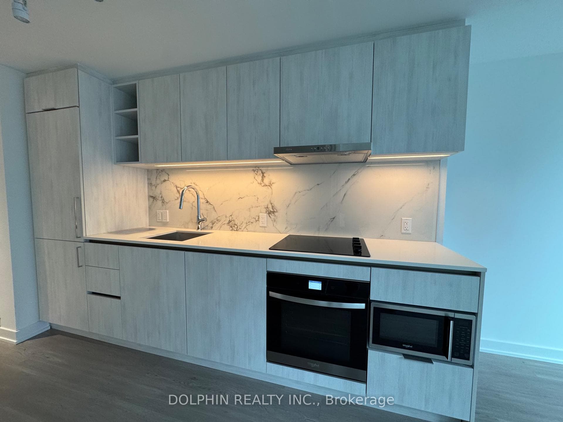 8 Wellesley Street Unit 1806 photo 3