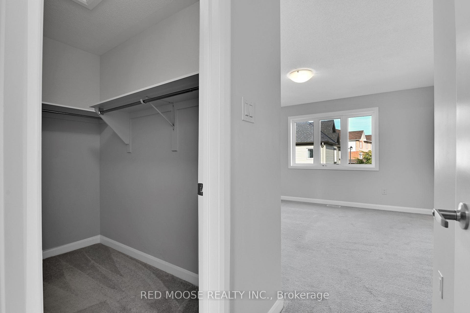 Primary bedroom with walk in closet and En-suite