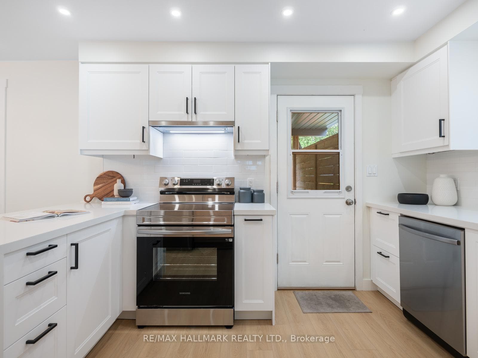 30 Coe Hill Drive photo 13