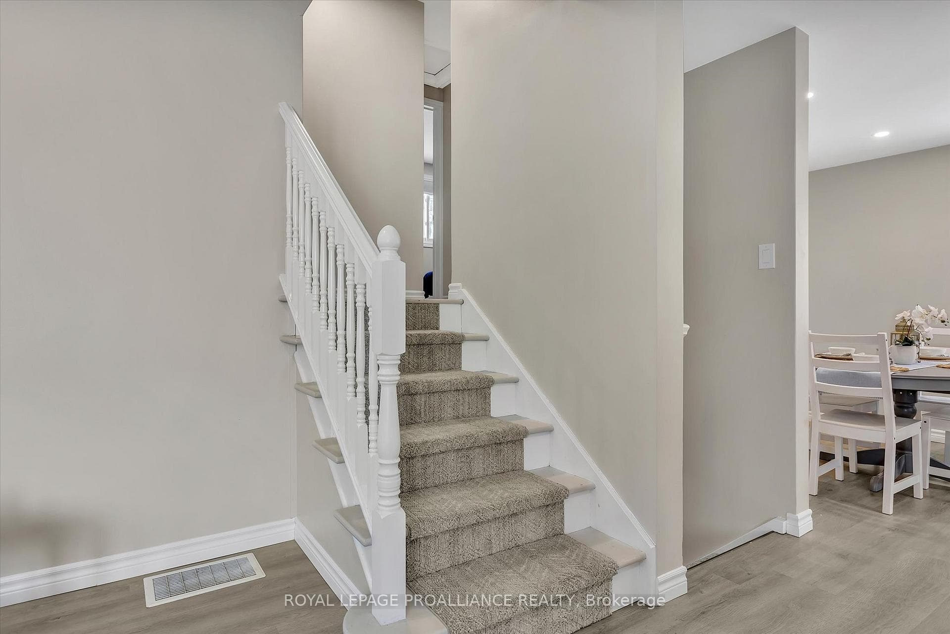 1167 Algonquin Boulevard photo 20