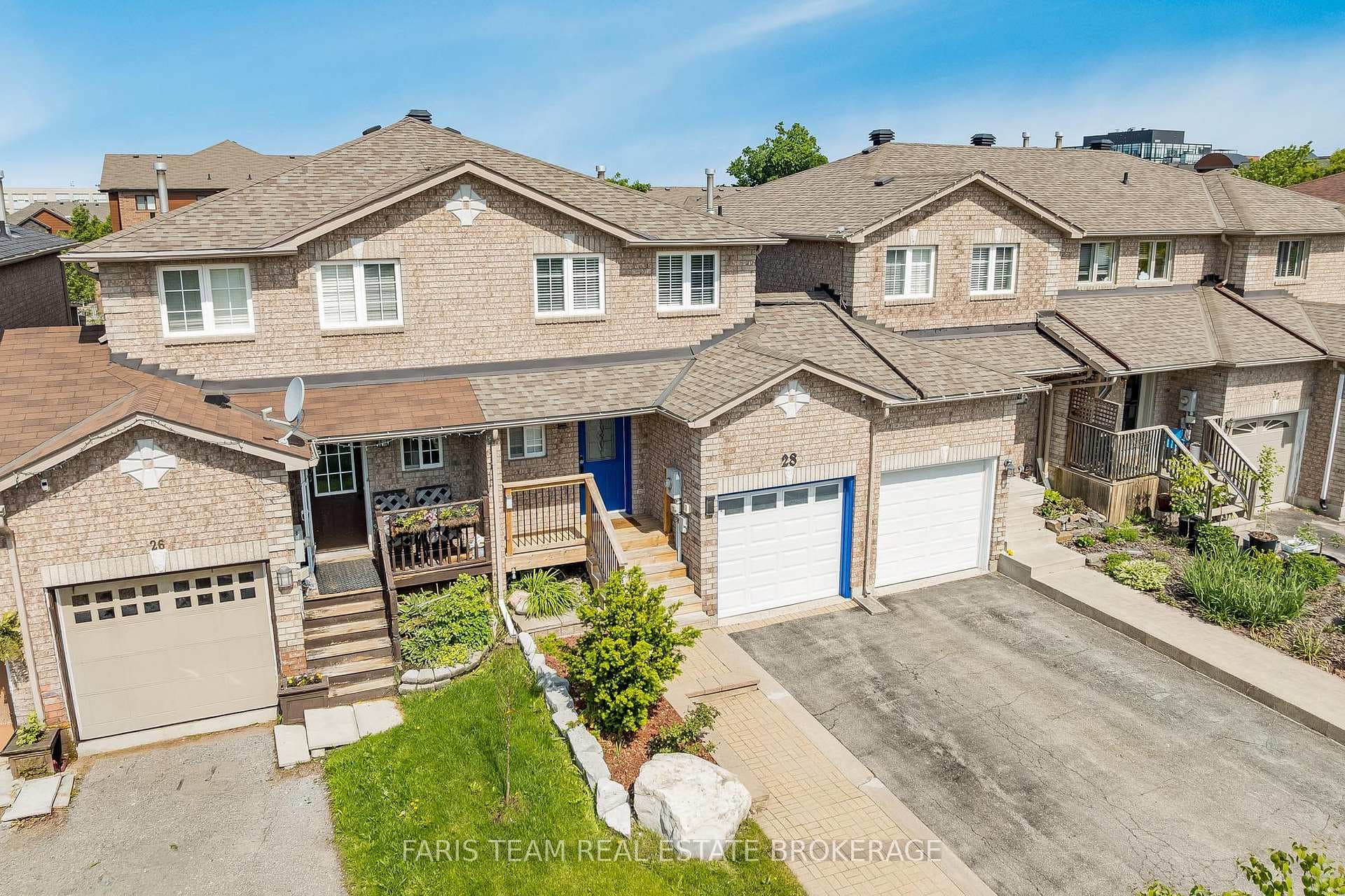 28 Raymond Crescent photo 2