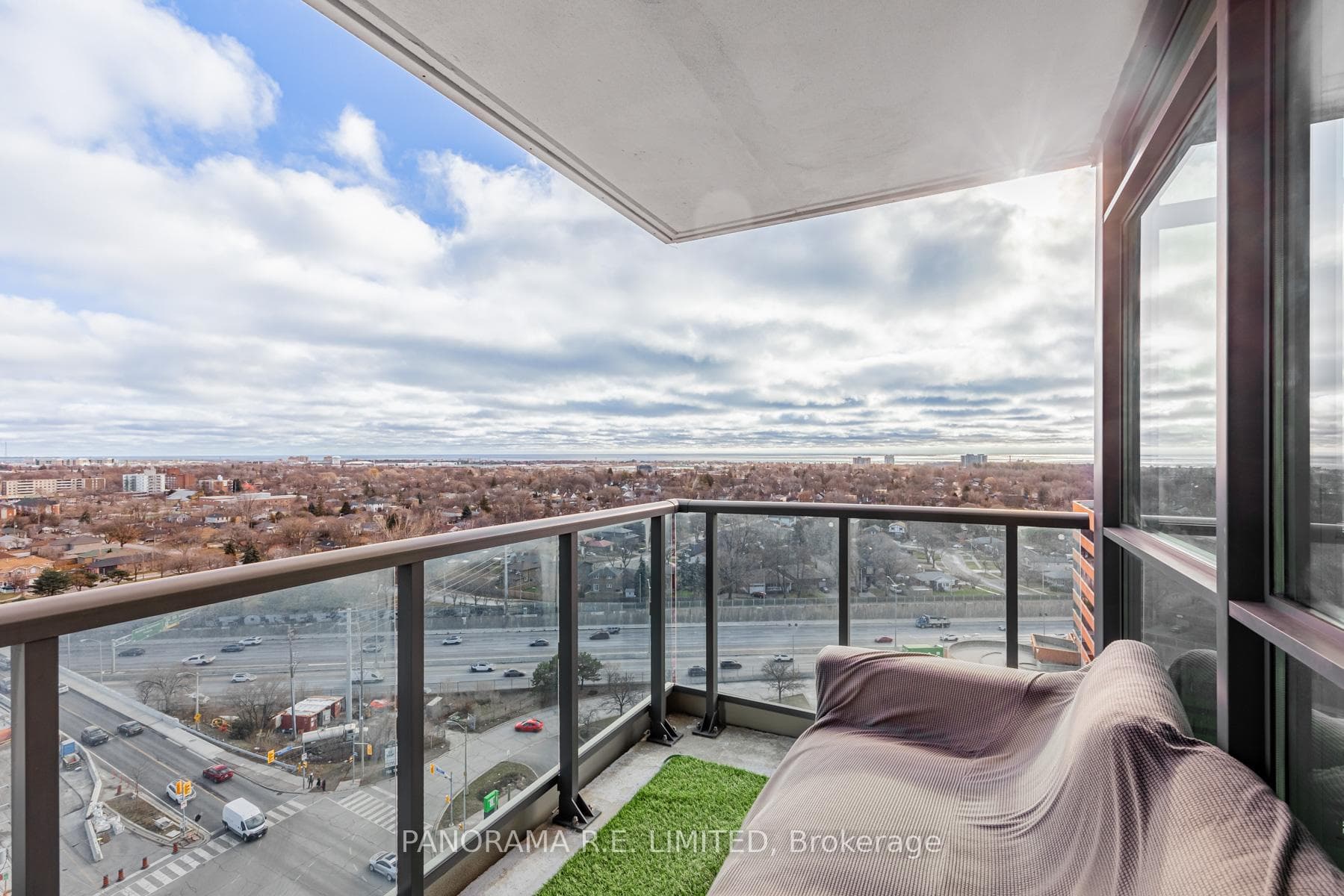 215 Sherway Gardens Road Unit 1702 photo 13