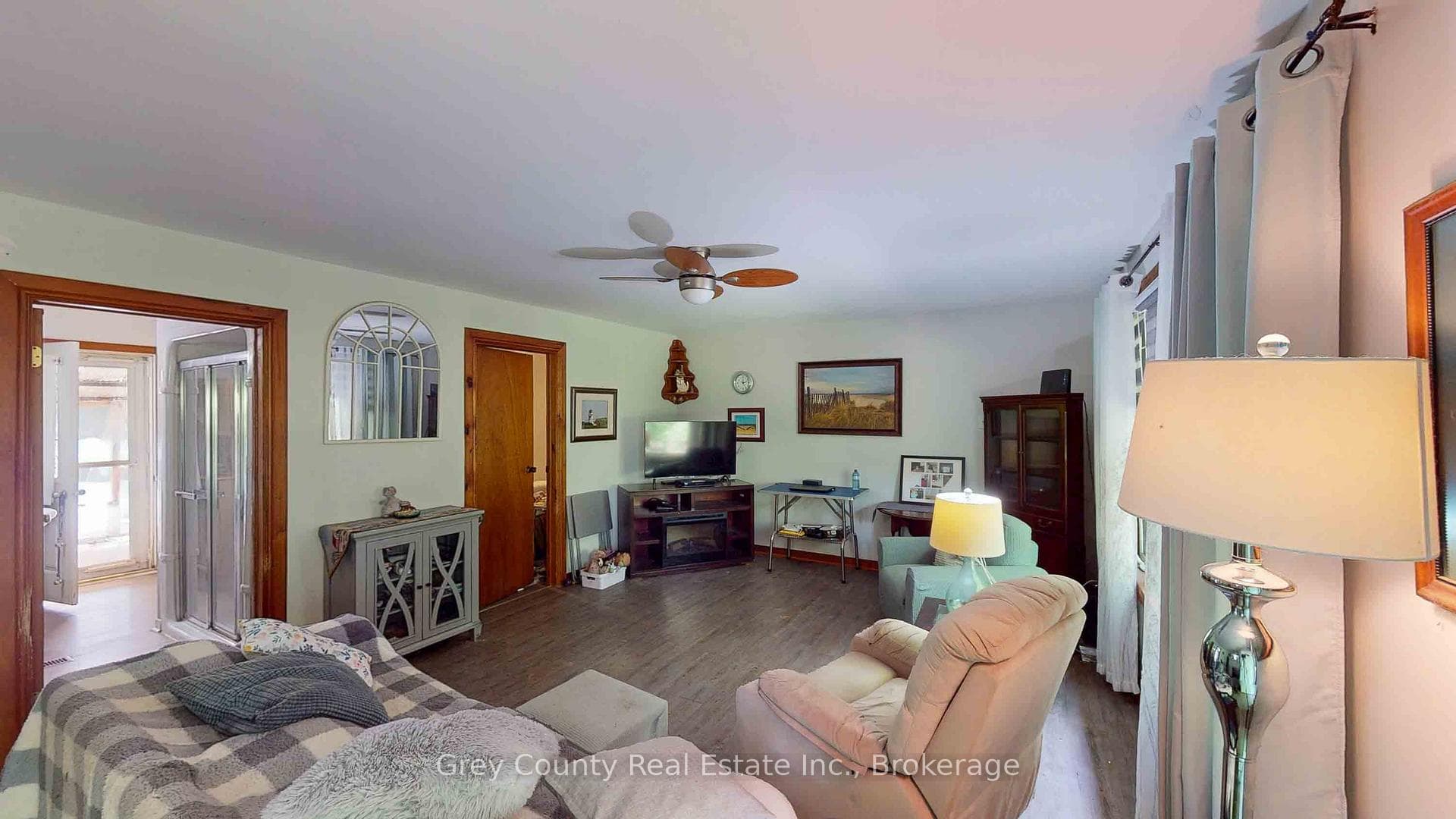544258 Bells Lake Road photo 9