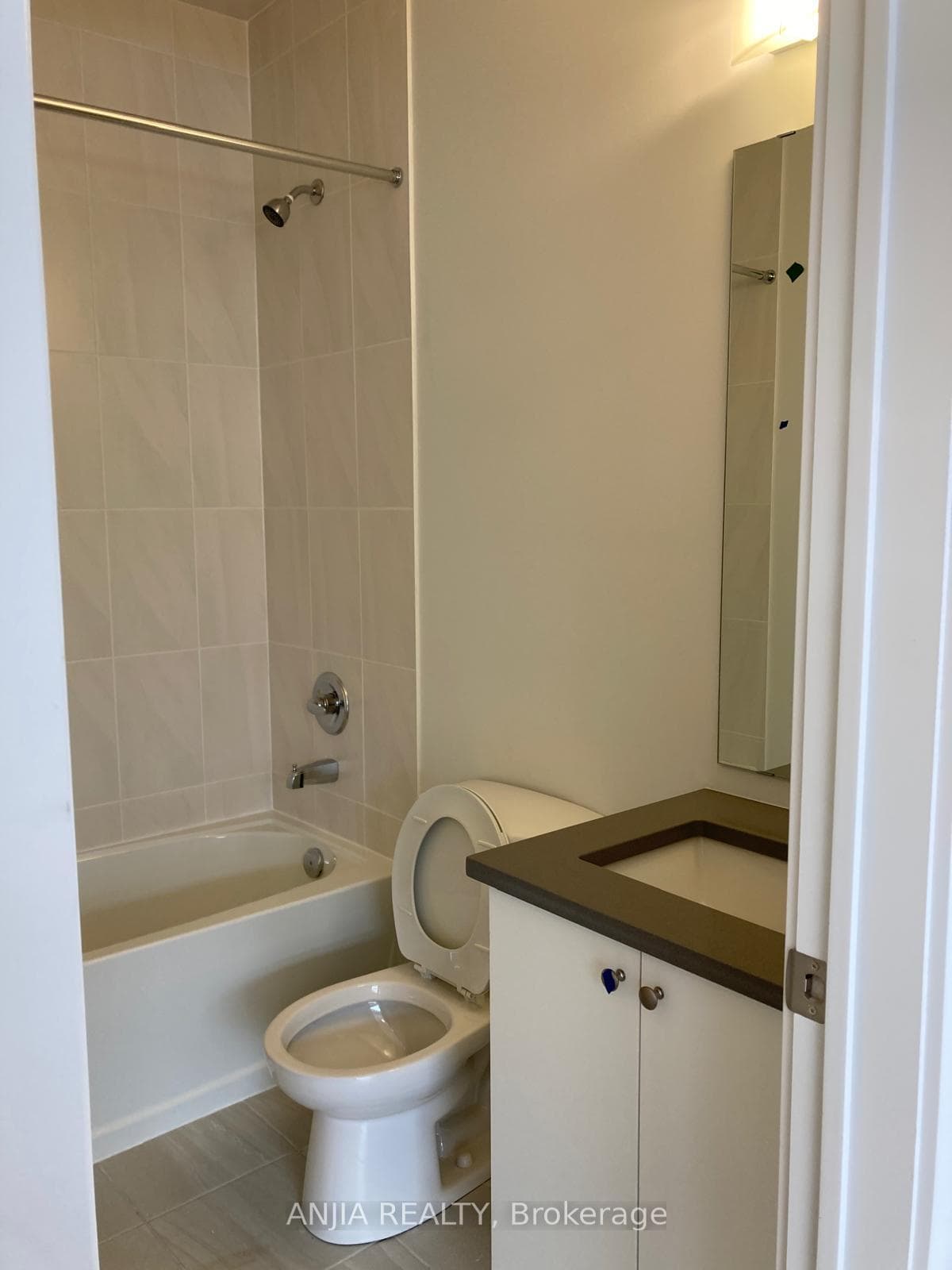 62 Rustle Woods Avenue photo 12