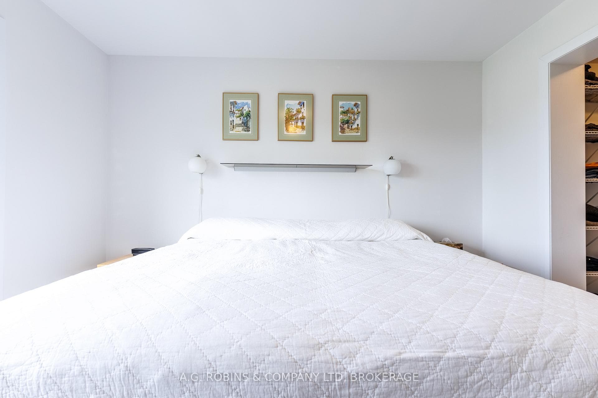 11716 LAKESHORE Road photo 27
