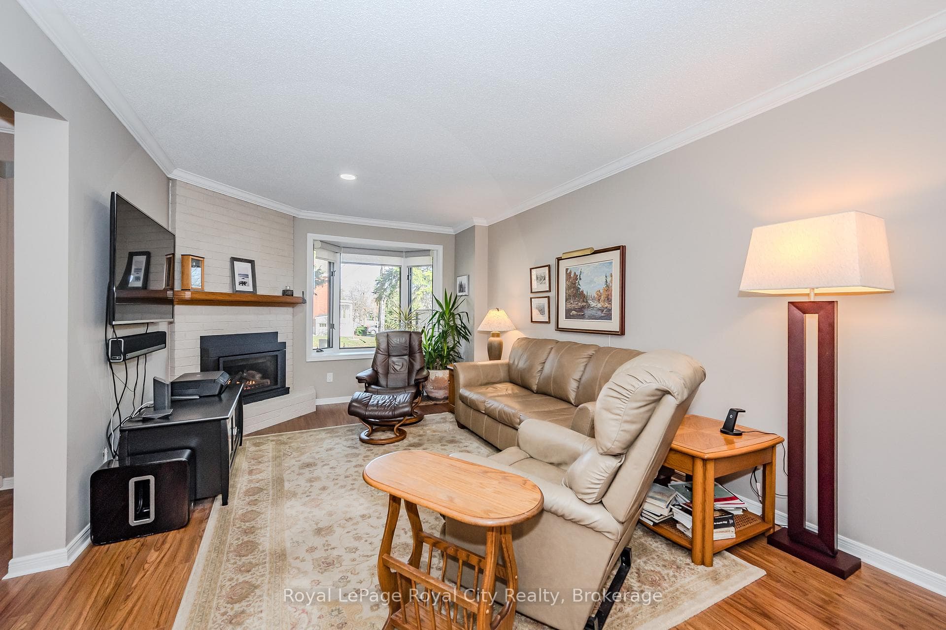 121 WATERLOO Avenue Unit 106 photo 10