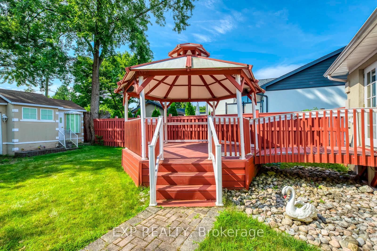 1340 Bridge Road photo 36