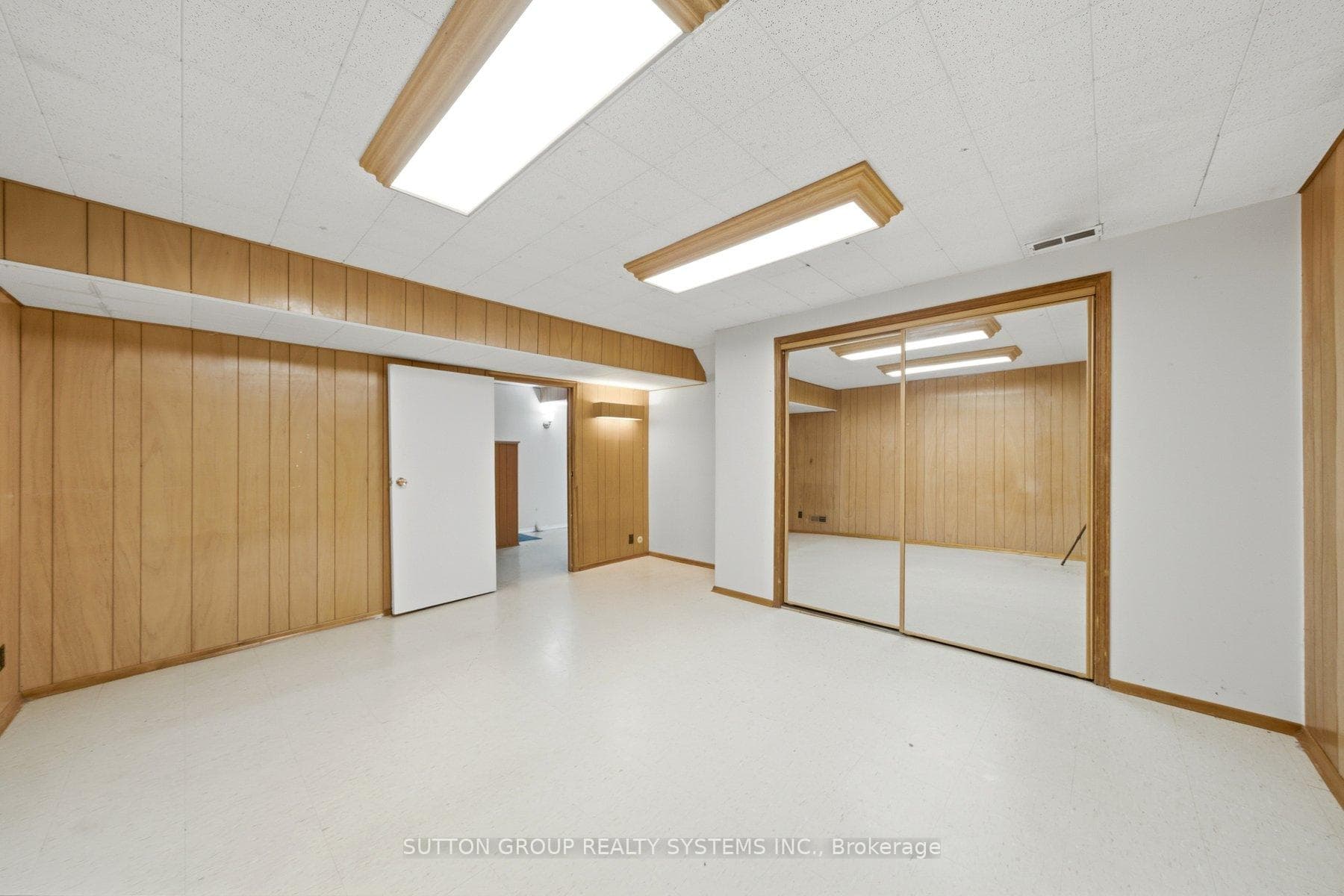 2870 Weston Road photo 24