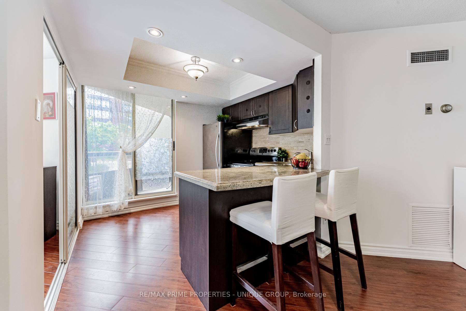 1210 Don Mills Road Unit 225 photo 6