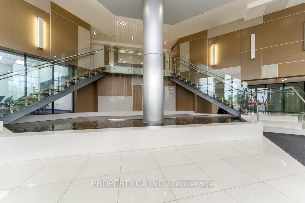 1060 Sheppard Avenue Unit 901 photo 4