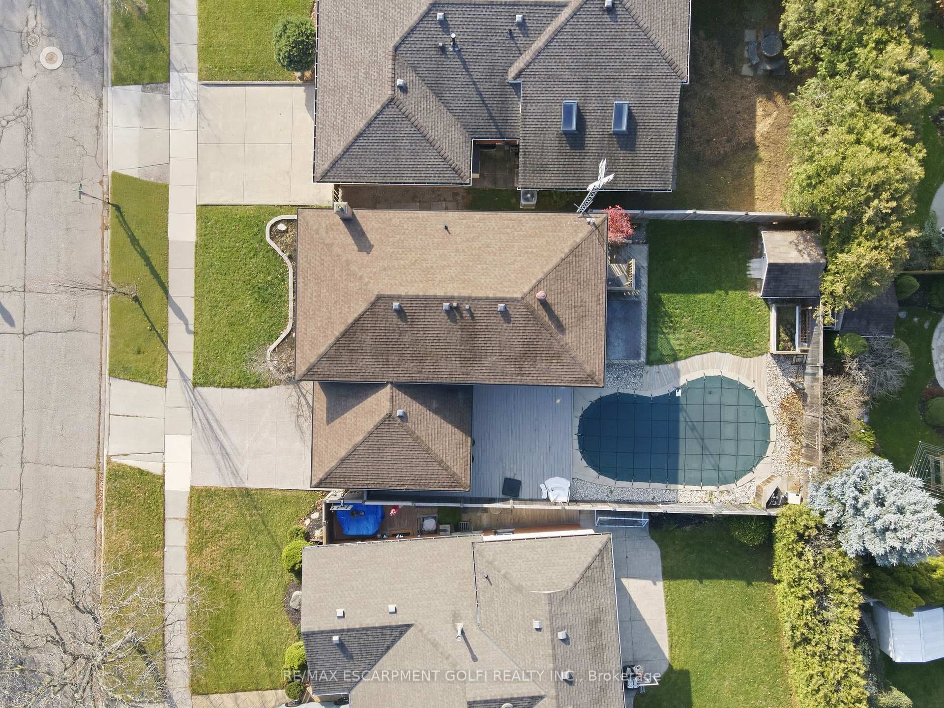 71 ALLANBROOK Street photo 40