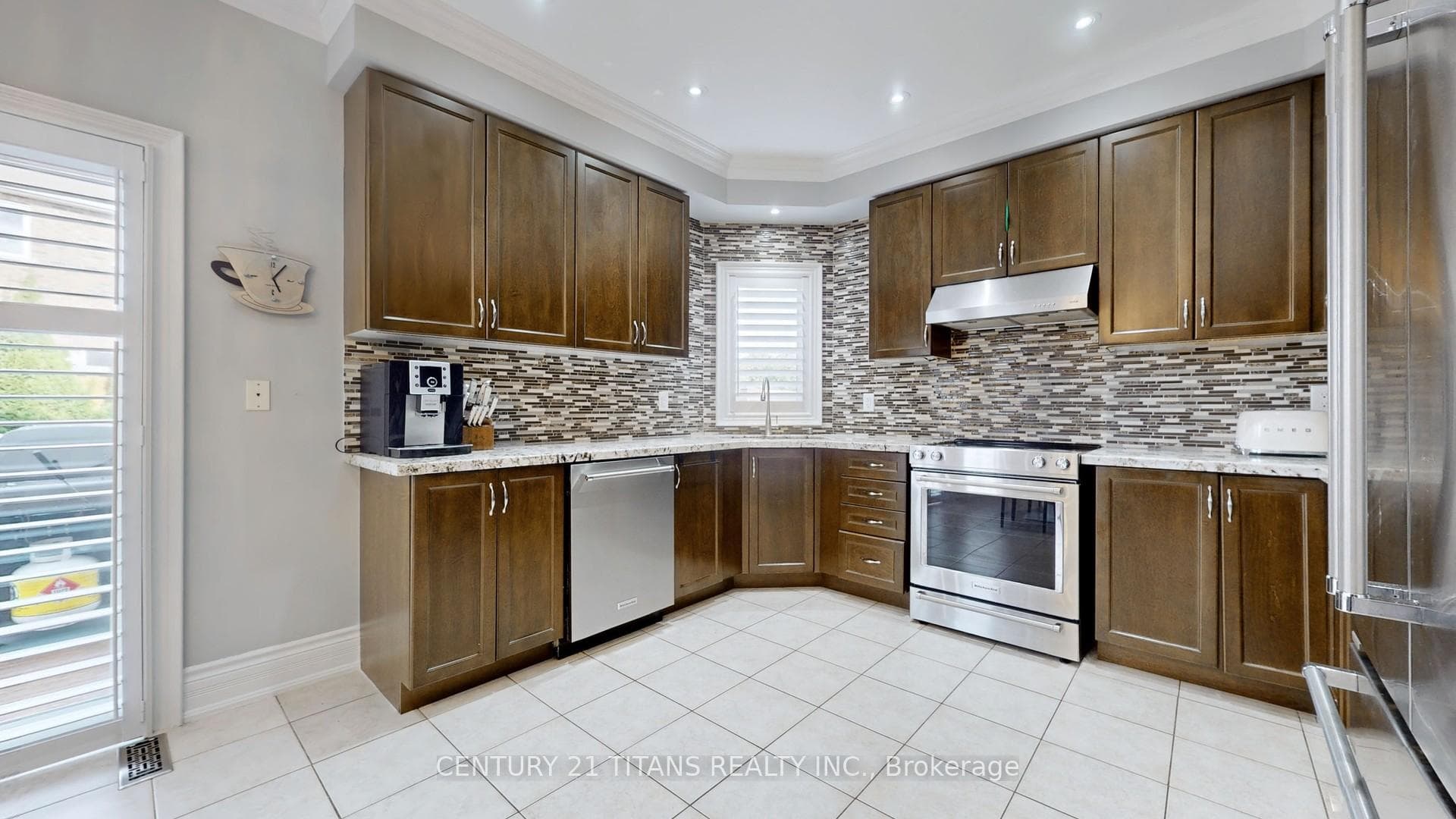 23 Santa Amato Crescent photo 16