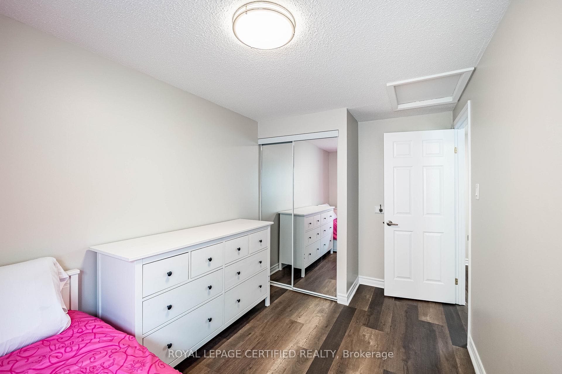 17 Holmcrest Court photo 18