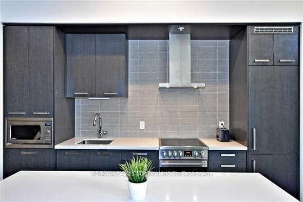 120 Bayview Avenue Unit N106 photo 6