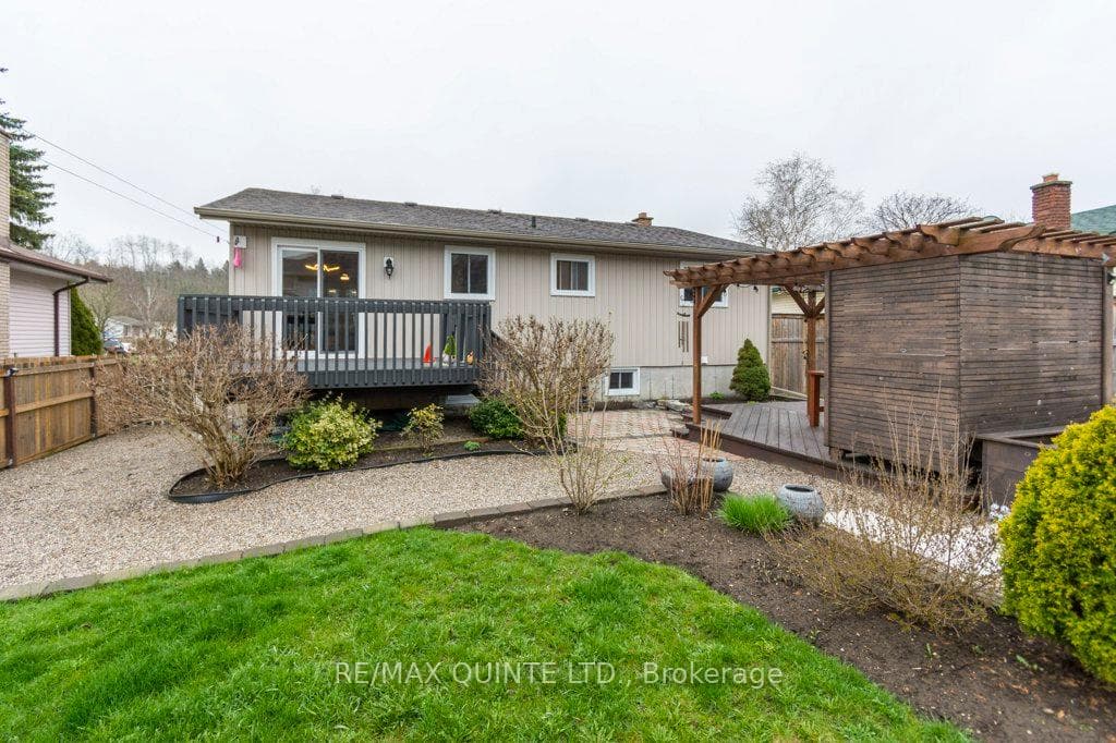 114 Nicholas Street photo 31