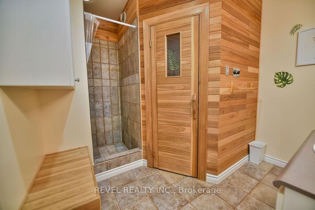 800 Lavigne Boulevard photo 37