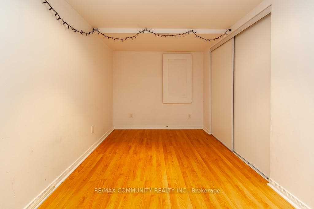 3150 Erin Centre Boulevard Unit 22 photo 32