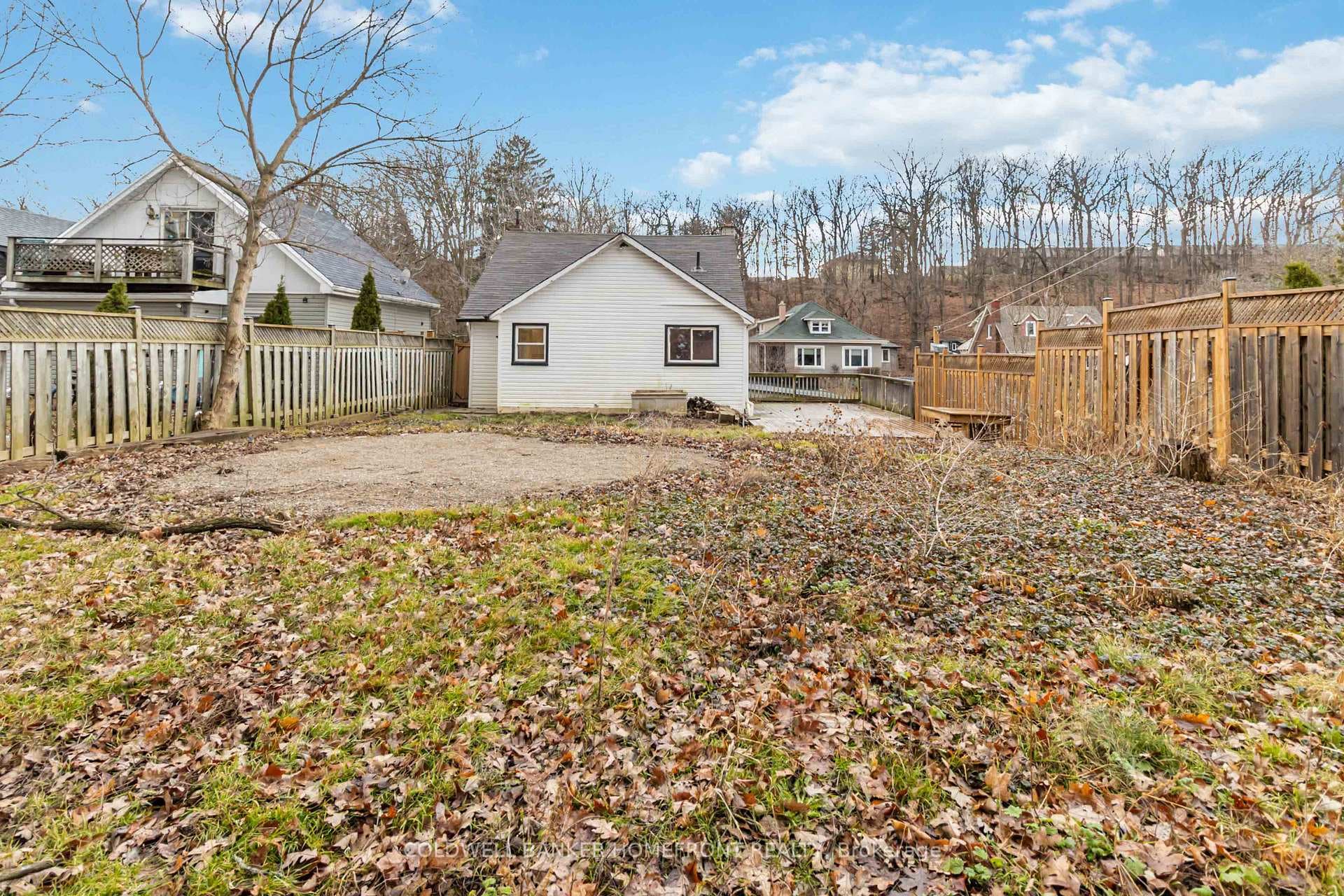 14 Barry Drive photo 42