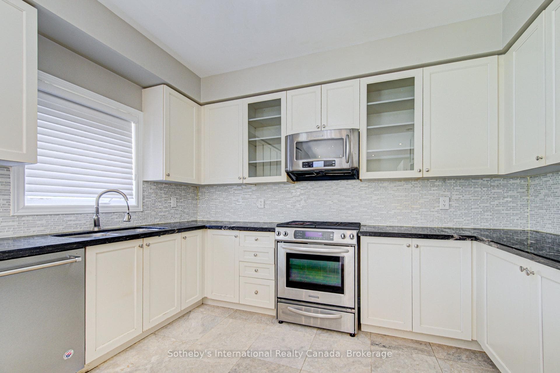 9 Aidan Drive photo 16