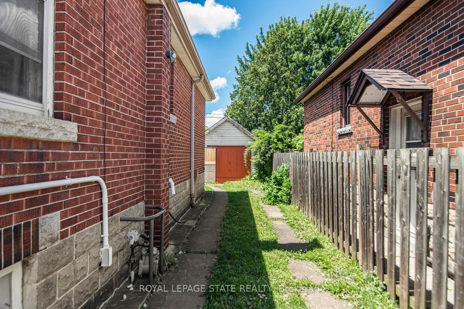 52 Cameron Avenue photo 49