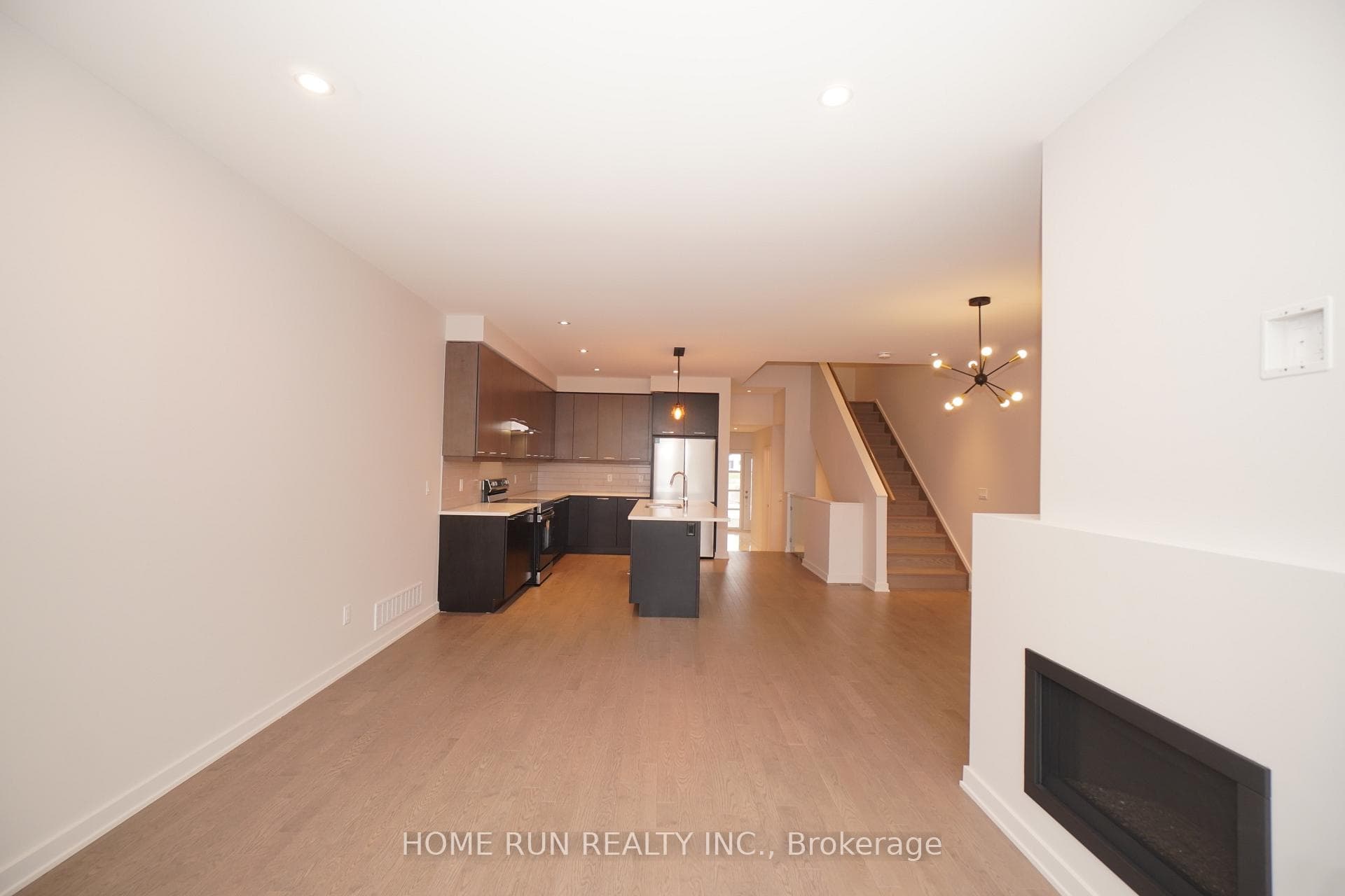 770 SOLARIUM Avenue photo 14
