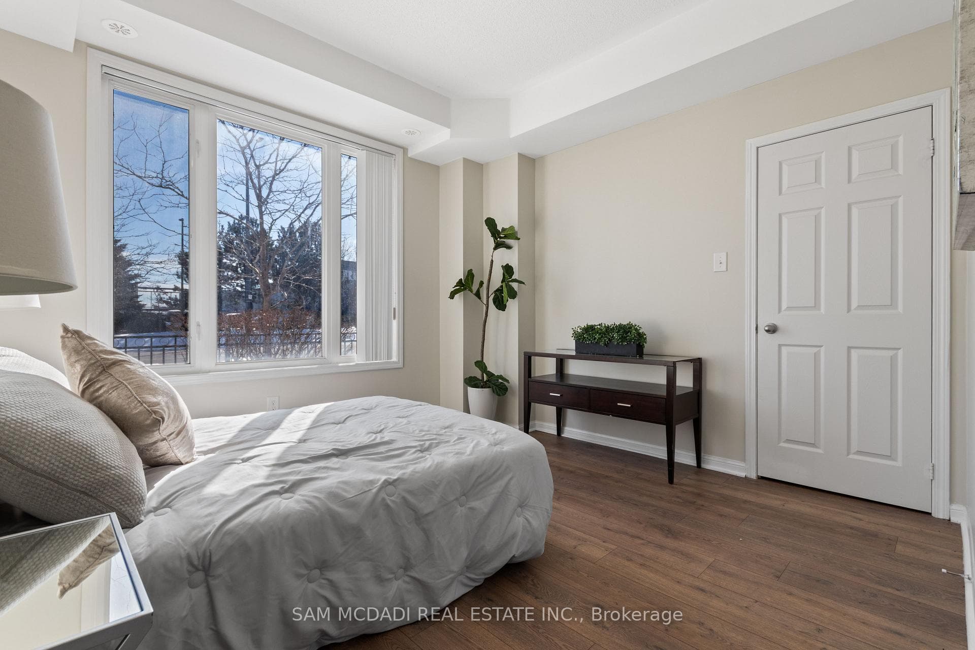 2895 Hazelton Place Unit 8 photo 10